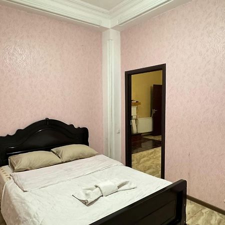 Benene'S Apartments Tiflis Dış mekan fotoğraf